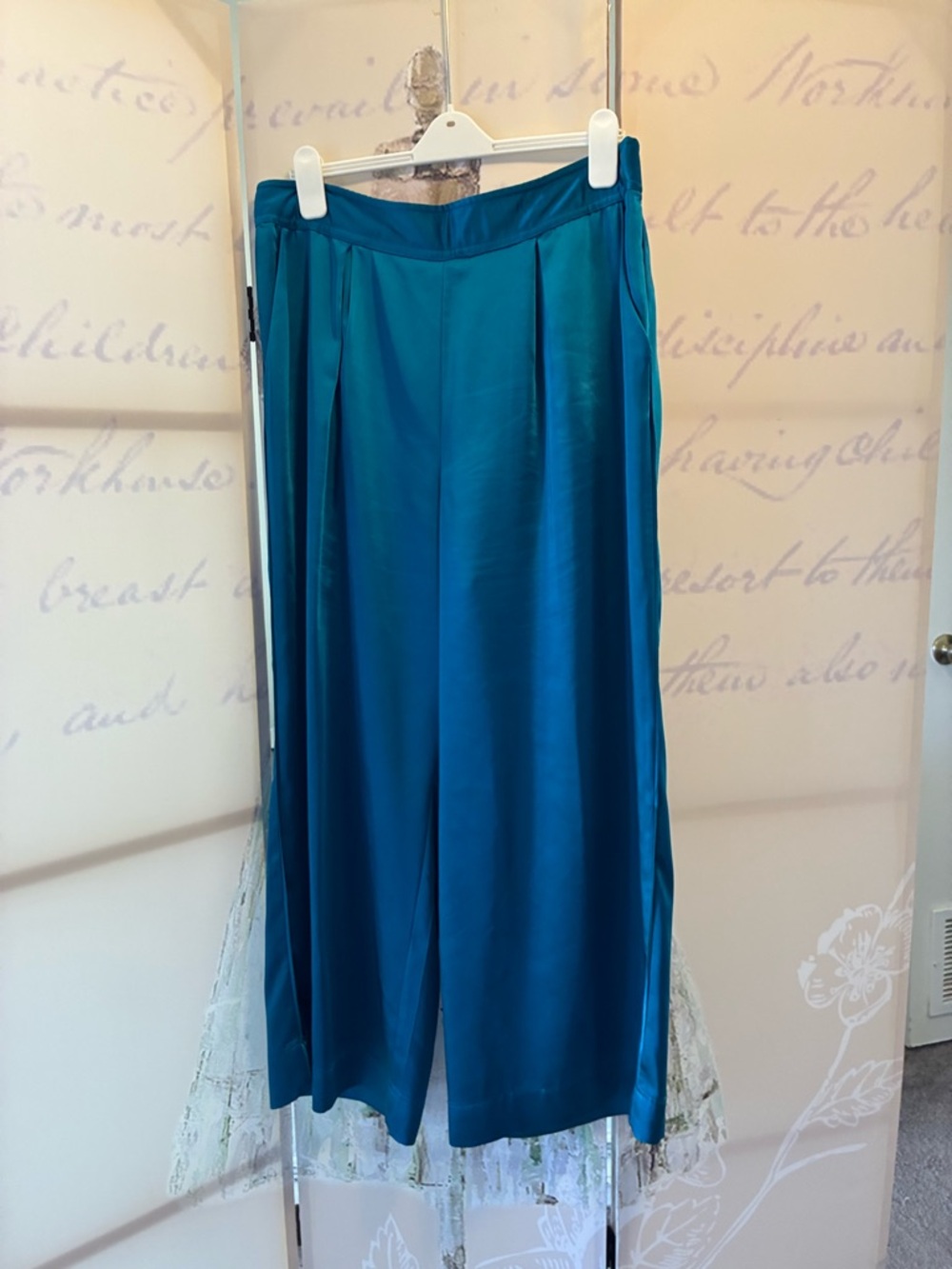 Beautiful Dark Teal Flowing Wide-Leg Satin Pants w/ Pockets